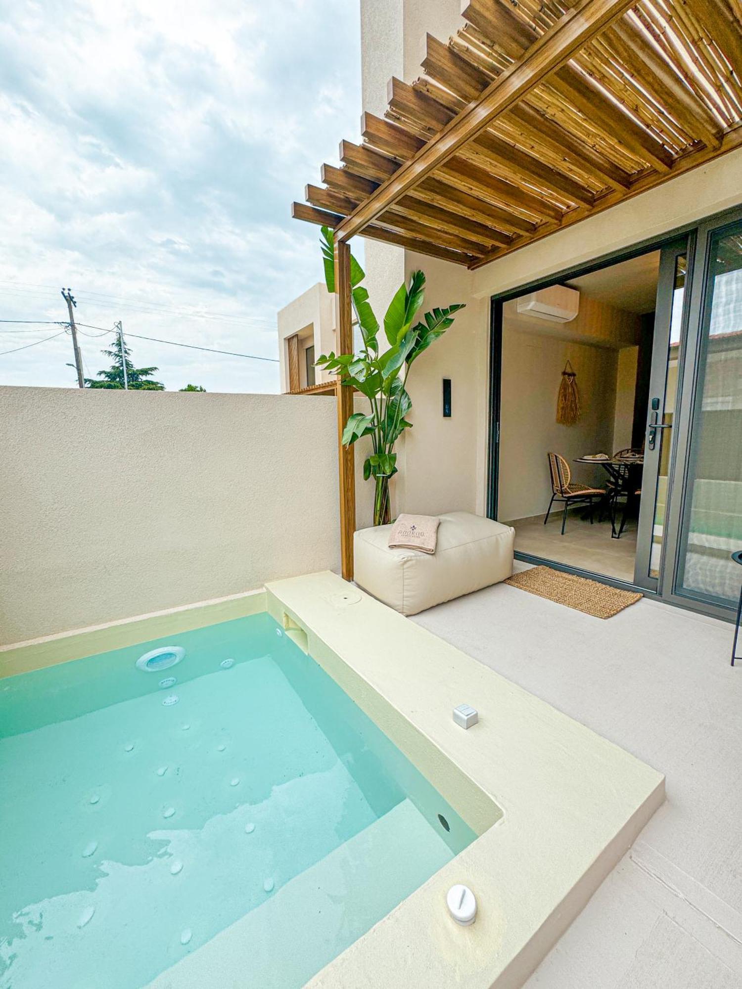 Adorno Private Suites Only Adults & Kids 12 Plus Vrasná Extérieur photo